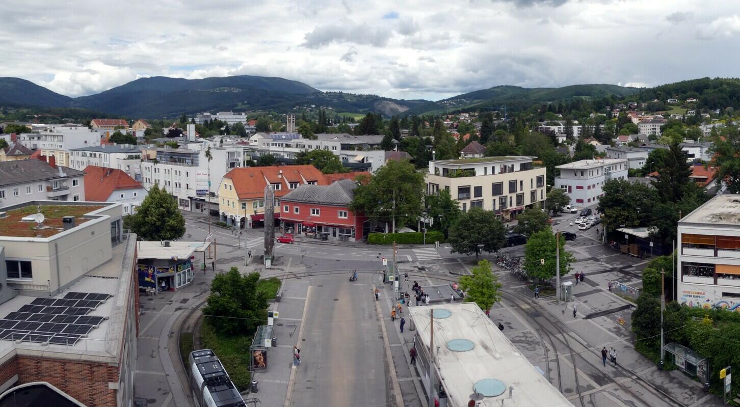 Balkonblick zu Andritz_Hauptplatz