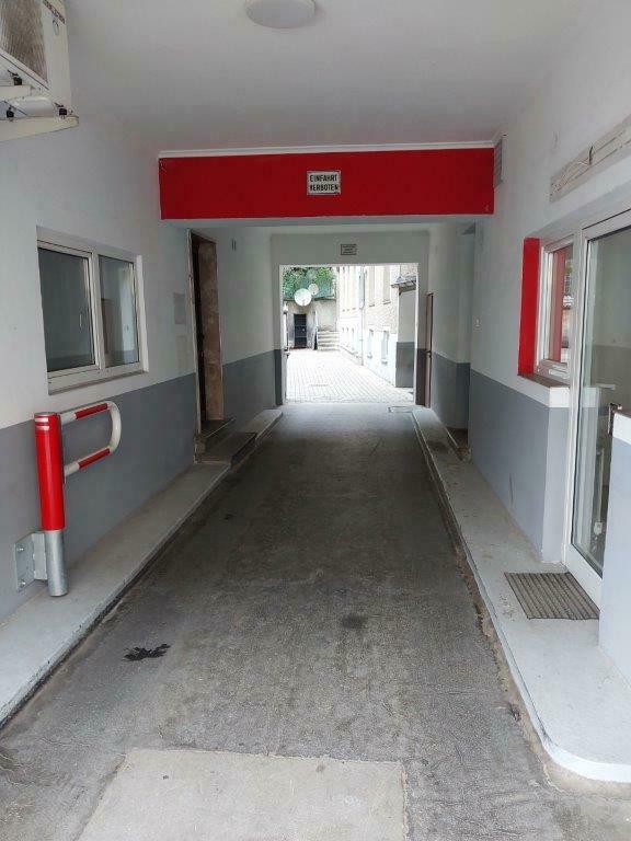 Eingang/Einfahrt